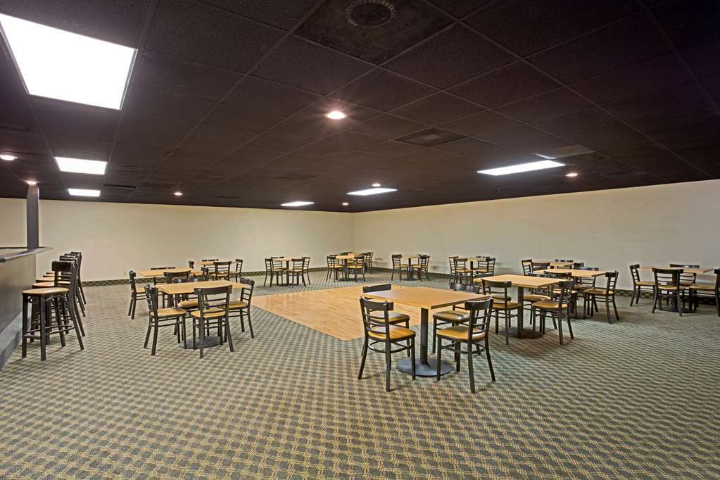 Days Inn & Suites By Wyndham Clermont Facilities photo