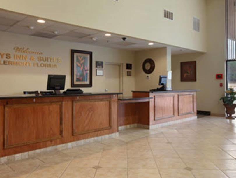 Days Inn & Suites By Wyndham Clermont Exterior photo